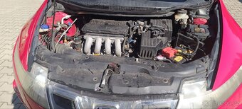 Honda Civic 1,4 benzín - 4