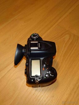 Nikon D7100 s příslušenstvím - 4
