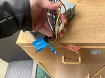 Auto radio - 4