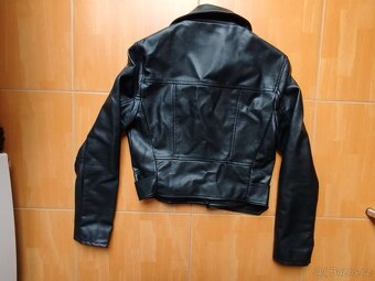 Bershka bunda vel.M - 4
