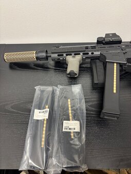 Airsoftová zbraň UTR45 Falcon + DOPLŇKY - 4