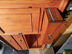 Komoda + rohová vitrína - masiv - SLEVA - 4