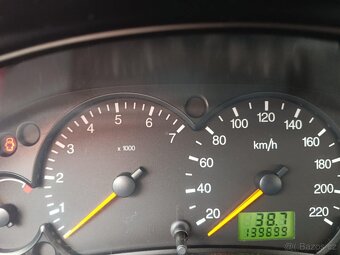 Ford Focus 1.6 16V - 4