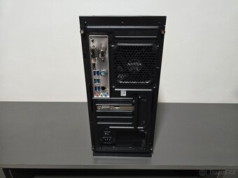 Stolní herní počítač GameMax M60 - 4