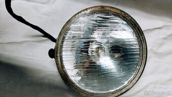 Světlomet - 4