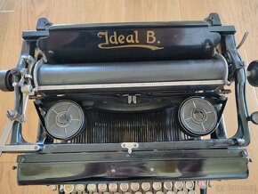 Starožitný psací stroj - 4