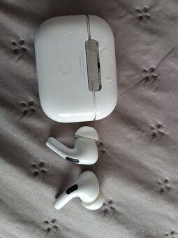 originálne Apple AirPods Pro (1. generácia) s MagSafe nabíja - 4