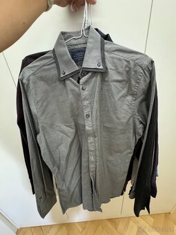 8 ks pánských košilí vel. S, slim fit - 4