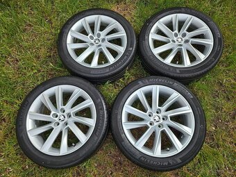 Kompletní letní Alu kola Šk. STRATOS - 205/50 R17 XL - 5x100 - 4