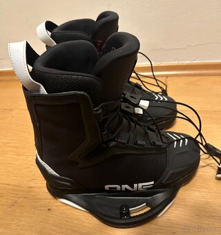 60% SLEVA - Vázání na wakeboard Ronix One Cordura/Panda - 4