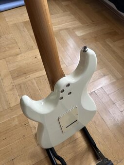 Elektrická kytara JET Guitars JS-400 OW - 4