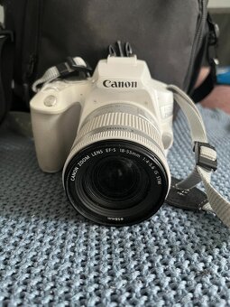 Fotoaparát Canon EOS 250D + 18-55mm zoom objektiv + brašna - 4