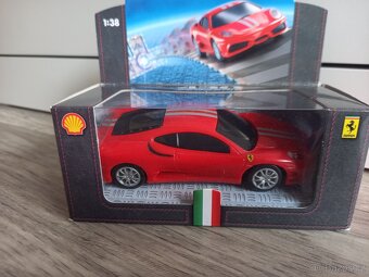 5ks modelů Ferrari Shell V-power 1:38 - 4