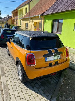 Mini Cooper One  F56 2015 - 4