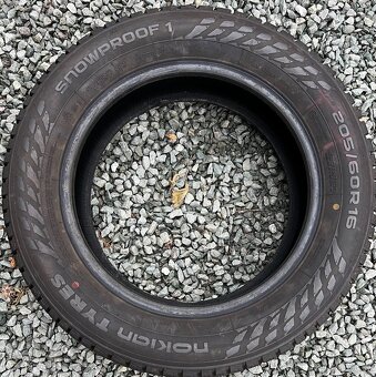 205/60 R16 96H XL zimní pneumatiky Nokian (1623) - 4