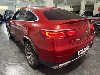 Mercedes-Benz GLC 2,0 220D AMG 4M INDIVIDUAL ČR NENÍ DPH - 4