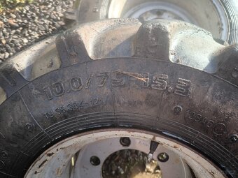 Kola na smykový nakladač - 4