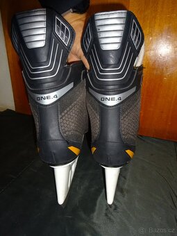 brusle BAUER SUPREME ONE.4 vel.44,5 - 4