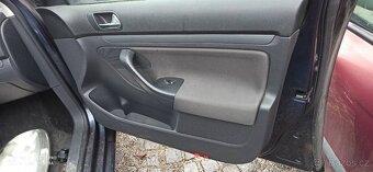 VW Golf Variant r.08 1.9 Náhradní díly - 4