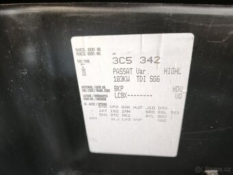 VW Passat 2,0 103kw BKP s barvou LC9X - 4