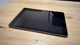 Apple iPad 5 32GB, příslušenství, 1600Kč - 4