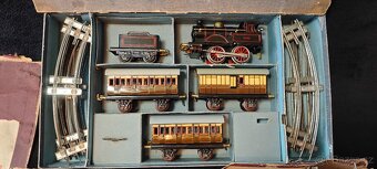 Stoleté vláčky nejlepších značek MÄRKLIN a BING - 4