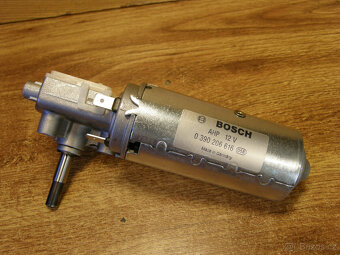 Elektromotor s převodovkou BOSCH, 12VDC, 210ot./min. - 4