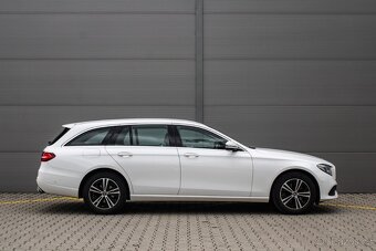 Mercedes-Benz E 220D 4MATIC - 4