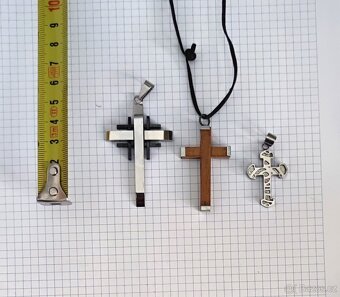 Přívěsky a náramky - 7 ks - 4