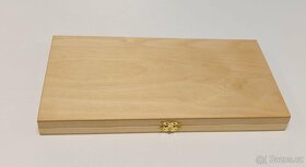 Luxusní dřevěná etue na 10 x Pamětní mince 200 Kč. Do průměr - 4