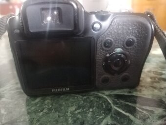 Foto fujifilm Finepix S8000 - 4