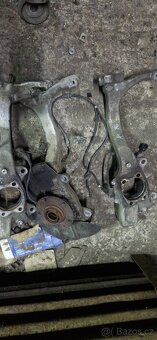 Leva predni tehlice audi A4 B6 B7 8E - 4