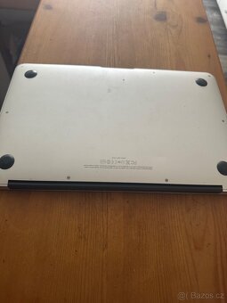 MacBook Air Model 1370 - 4