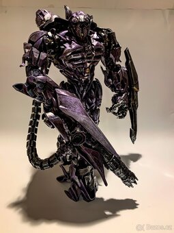 Transformers - Shockwave (Black Mamba ZS01) - 4