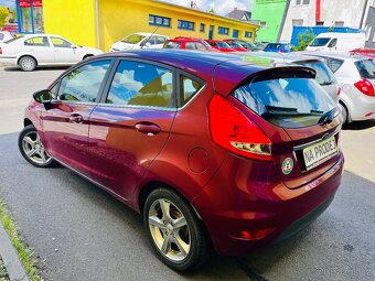 FORD FIESTA 1.2 i BENZÍN 5 DVEŘÍ NAJETO JEN 79 TIS KM ALU - 4