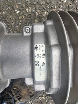 HI 1/250W HME 230V~ 50Hz 2.150A =0.52 IP20 - 4