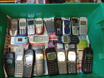 Predám staré zberateľské mobily - 4