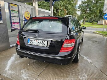 Mercedes-Benz C220 (řada W204) - 4