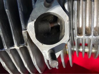 Originální nové motory z vojenského depozitu Dněpr K750 - 4