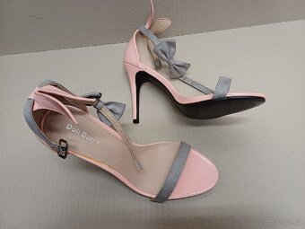 Sandálky na vysokém podpatku vel.40 - 4