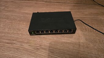 Gigabit switch 8-port D-Link DGS-108/E - 4
