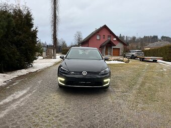 VOLKSWAGEN eGOLF  DSG  NAVI FULL LED  DPH - 4
