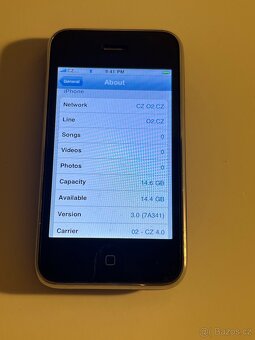 iPhone 3G 16GB Cerny v hezkem stavu IOS 3.0 - 4