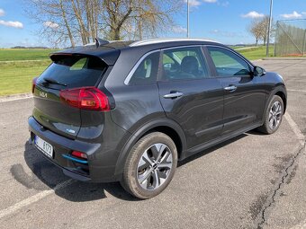 KIA NIRO EV SPIRIT BATERIE 64 kWh ROK 2021 53000KM - 4