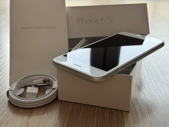 Apple iPhone 6s 64 GB Silver / Stříbrný - 4