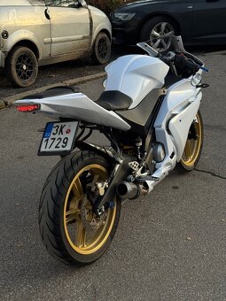 yamaha yzf r125 2010 - 4