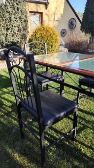 Jídelní stůl a židle - 4