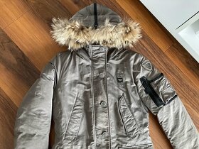 PÉŘOVÝ KABÁT ČI PARKA BLAUER - vel. S - 4
