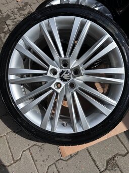 Sada alu kol Škoda Superb 3 R19 Canopus 235/40 R19 - 4