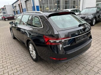 Škoda Superb 3 Combi iV Style 1.4TSI 150kW DSG ACC kamera - 4